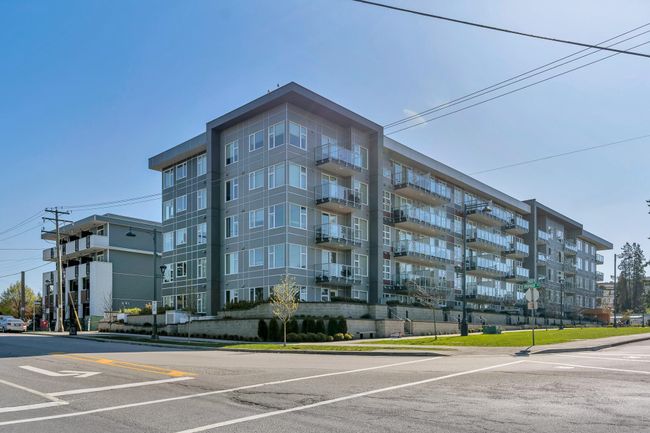 526 - 10838 Whalley Boulevard, Condo with 2 bedrooms, 2 bathrooms and 1 parking in Surrey BC | Image 2