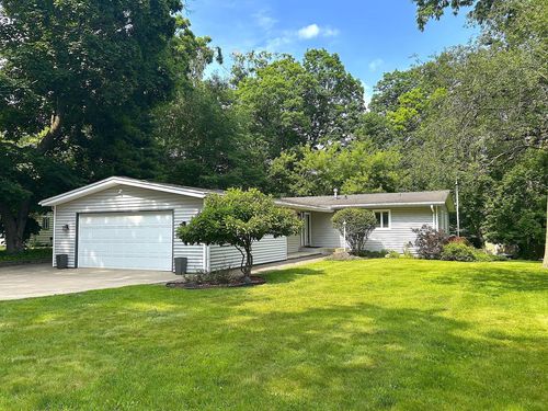 831 Sauganash Drive, Fontana, WI, 53125 | Card Image