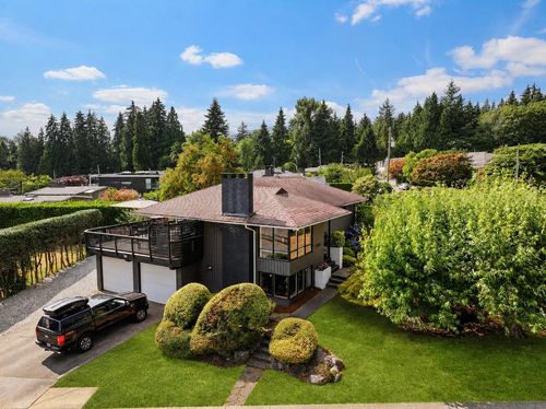 3883 Delbrook Ave, North Vancouver, BC, V7N3Z7 | Card Image
