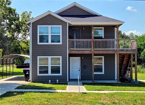 514 N Main St, Warrensburg, MO, 64093-1320 | Card Image
