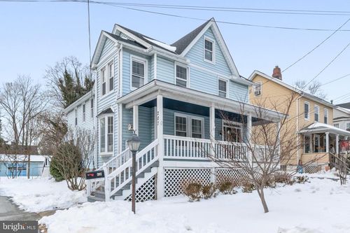 207 Ingleside Ave, CATONSVILLE, MD, 21228-4421 | Card Image