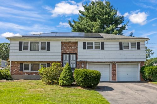 10 Gloversbrook Rd, Randolph, MA, 02368-3906 | Card Image