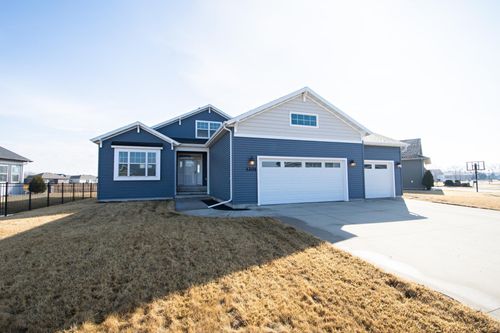 1201 W Summerwood Trl, Dilworth, MN, 56529-1544 | Card Image