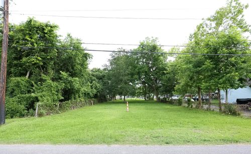 695 Shell St, Beaumont, TX, 77705-5101 | Card Image