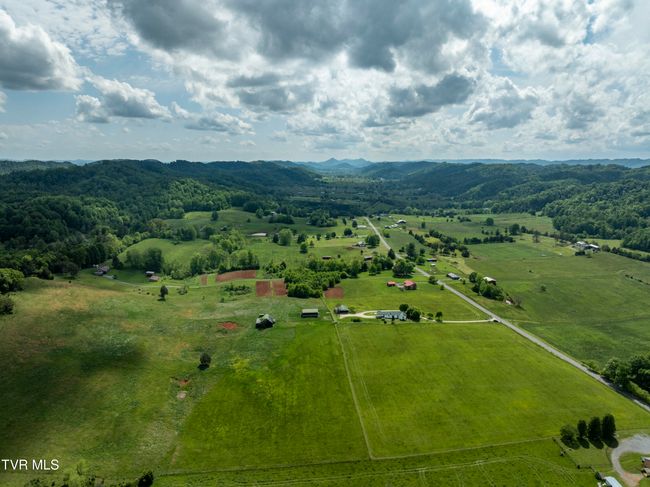 3570 Stanley Valley Rd, House other with 3 bedrooms, 2 bathrooms and null parking in Surgoinsville TN | Image 72