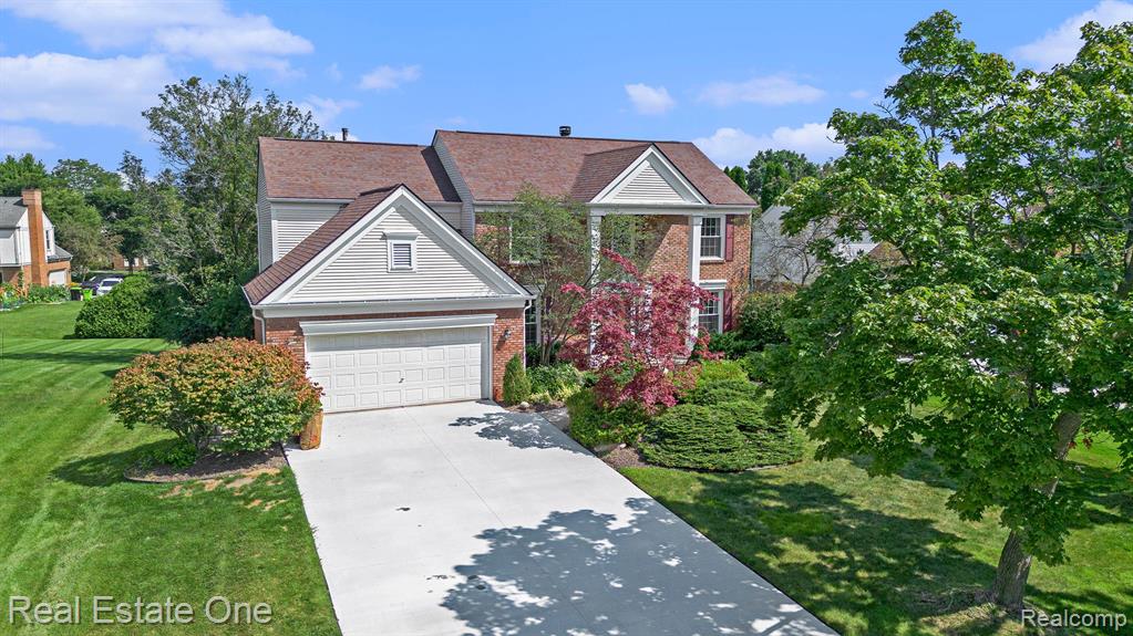 Midway Dr, Novi, MI 48375