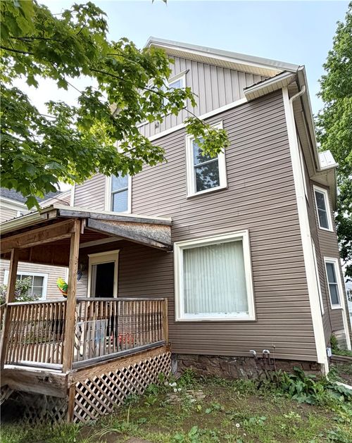 210 W Oak Orchard St, Medina, NY, 14103-1548 | Card Image