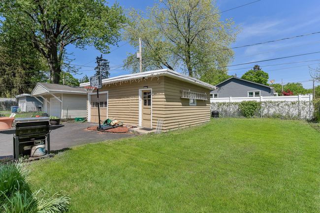 601 Division St, Home with 2 bedrooms, 1 bathrooms and null parking in St. Charles IL | Image 12