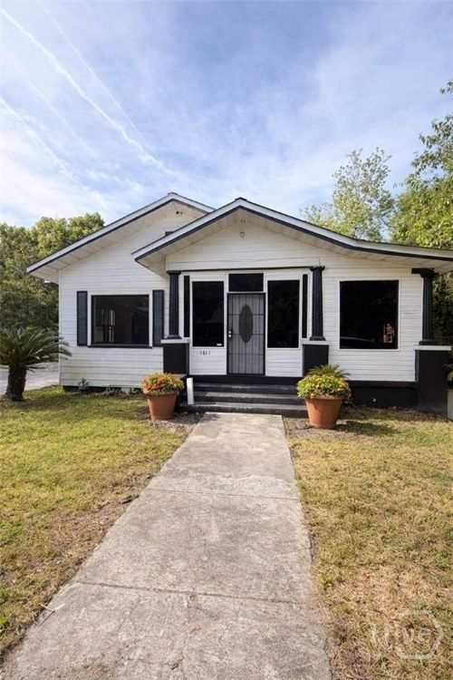 a-1611 E Henry St, savannah, GA, 31404-2312 | Card Image