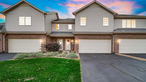 9832 Kreitzburg St, Dyer, IN, 46311 | Card Image