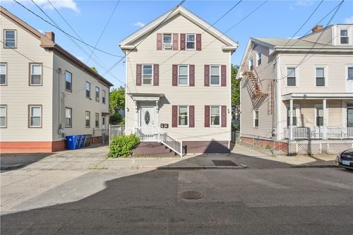 12 Quince St, Providence, RI, 02905-1818 | Card Image