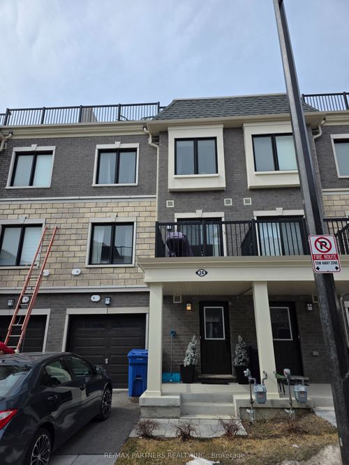 24 Canton Lane, Whitchurch-Stouffville, ON, L4A4W8 | Card Image