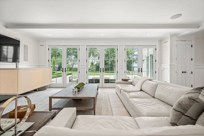 46 Winship Ave, House other with 7 bedrooms, 6 bathrooms and 12 parking in Wareham MA | Image 14