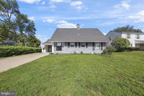 5 Barker Ln, Willingboro, NJ, 08046-3903 | Card Image