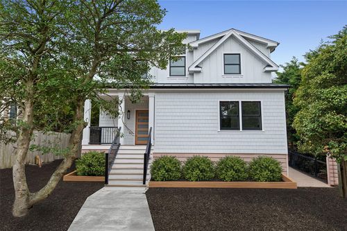 260 Wilmot Rd, Ocean Beach, NY, 11770-2051 | Card Image