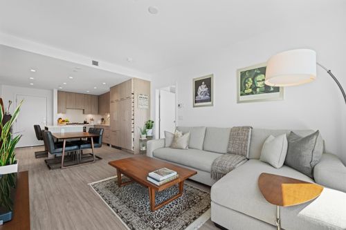 305-747 E 3rd St, North Vancouver, BC, V7L1G8 | Card Image