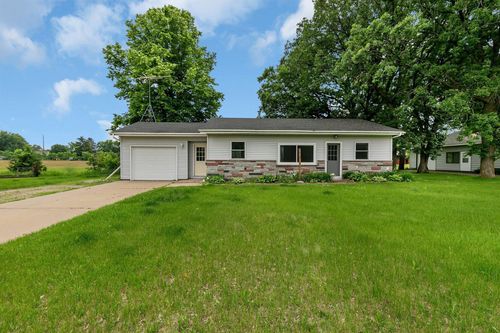 424 1st St Ne, Avon, MN, 56310-9551 | Card Image