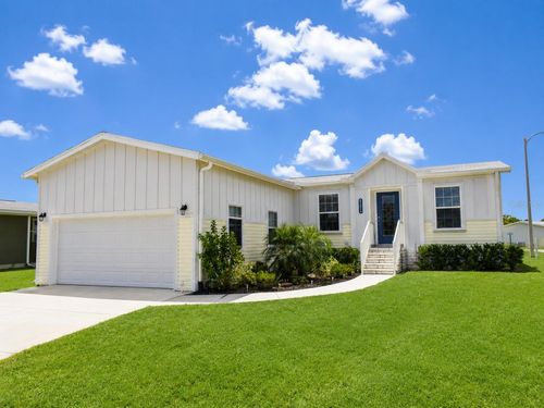 34916 Blue Starling St, Zephyrhills, FL, 33541-2628 | Card Image