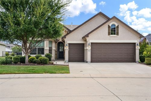 10224 Lindenwood Trl, Denton, TX, 76207-8726 | Card Image
