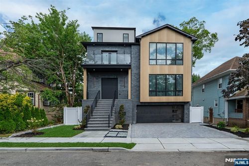 10 Williams Ter, Cliffside Park, NJ, 07010-2911 | Card Image