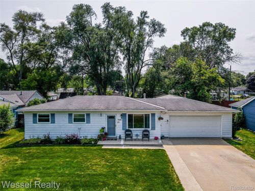 2444 Howe St, Shelby Township, MI, 48317-3656 | Card Image