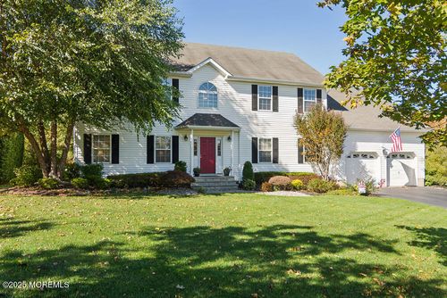 33 Samantha Cir, Matawan, NJ, 07747-6824 | Card Image