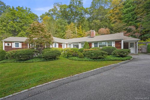 40 Baylis Ln, Bedford, NY, 10506-1504 | Card Image