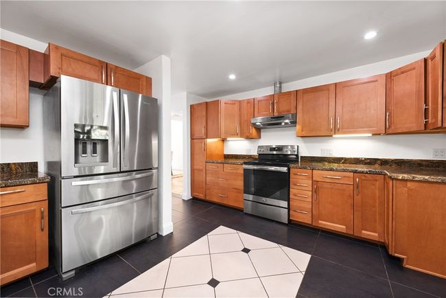 MAIN HOUSE KITCHEN | Image 31