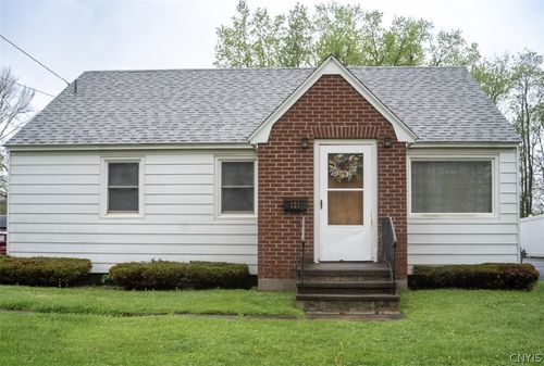 121 Riverside Dr, Utica, NY, 13502-2322 | Card Image