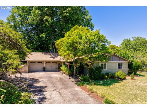 1430 Nw 15th St, Corvallis, OR, 97330-2607 | Card Image