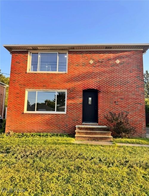 2907 Snow Rd, Parma, OH, 44134-2951 | Card Image