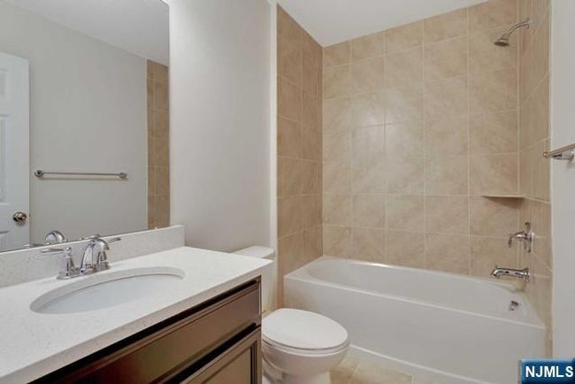 12-10 Plaza Rd, Townhouse with 3 bedrooms, 4 bathrooms and null parking in Fair Lawn NJ | Image 19