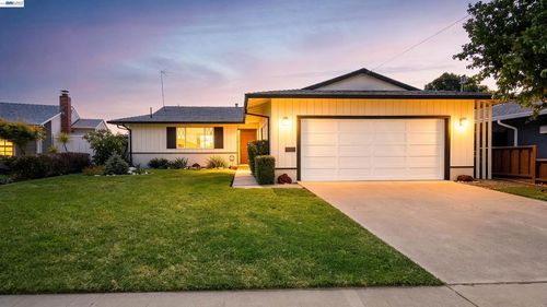 26003 Dodge Ave, Hayward, CA, 94545-3047 | Card Image