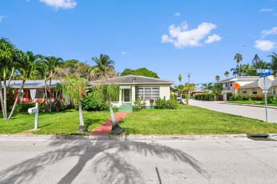 801 S Palmway, House other with 3 bedrooms, 2 bathrooms and null parking in Lake Worth Beach FL | Image 1