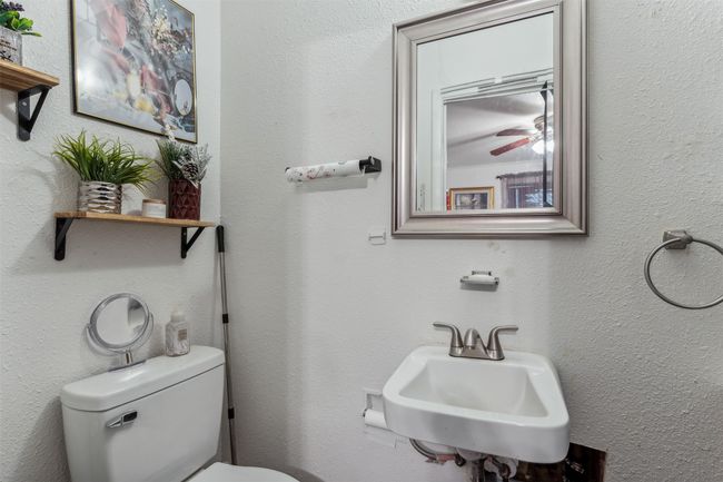 204 N Elm St, House other with 3 bedrooms, 2 bathrooms and null parking in Kemp TX | Image 20