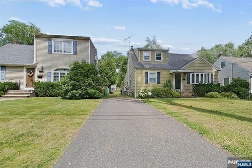 747 Brookside Rd, Rahway, NJ, 07065-1806 | Card Image