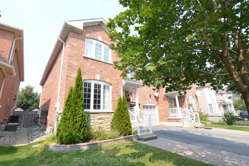 129 Trailhead Ave, Newmarket, ON, L3X2Z6 | Card Image