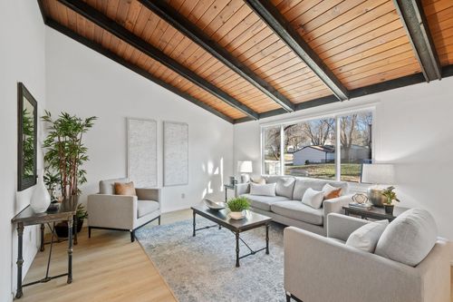 6384 Saint Johns Dr, Eden Prairie, MN, 55346-1733 | Card Image