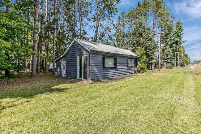 7216 County Rd 13, House other with 2 bedrooms, 1 bathrooms and 15 parking in Lisle ON | Image 41
