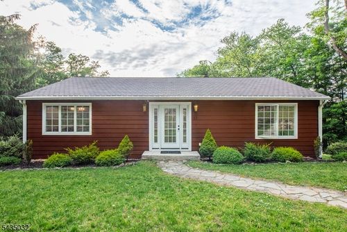 63 Egbert Ave, Morristown, NJ, 07960-3705 | Card Image