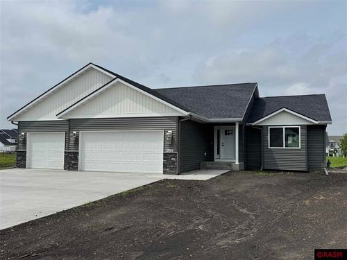 2024 Bluestem Dr, Mankato, MN, 56001-1202 | Card Image