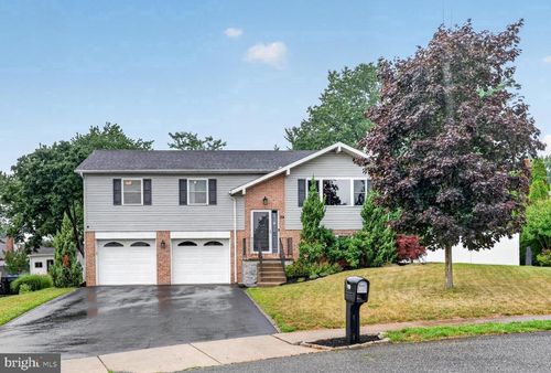 62 Taylor Ct, BOYERTOWN, PA, 19512-1916 | Card Image