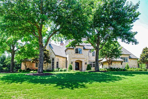907 Foxglove Trl, Fairview, TX, 75069-6879 | Card Image