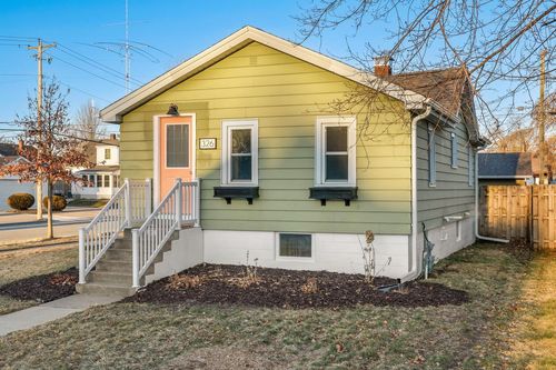 326 9th Avenue, Onalaska, WI, 54650 | Card Image
