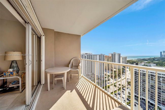 APT-22G - 1985 S Ocean Dr, Condo with 2 bedrooms, 2 bathrooms and null parking in Hallandale Beach FL | Image 16