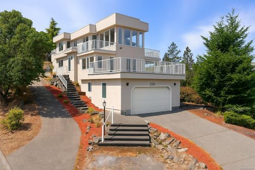 250 Canterbury Cres, Nanaimo, BC, V9T4S4 | Card Image