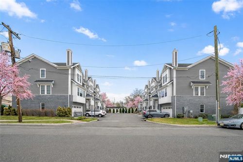 25 Division St, Cresskill, NJ, 07626 | Card Image