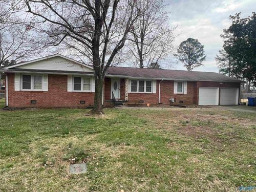 1702 Pine St, Athens, AL, 35611-4647 | Card Image