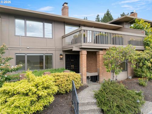 40 Condolea Ct, Lake Oswego, OR, 97035-1002 | Card Image