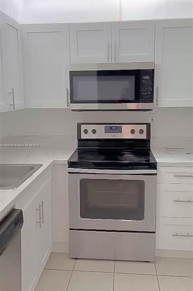 APT-3305 - 1820 N Lauderdale Ave, Condo with 1 bedrooms, 1 bathrooms and null parking in North Lauderdale FL | Image 9